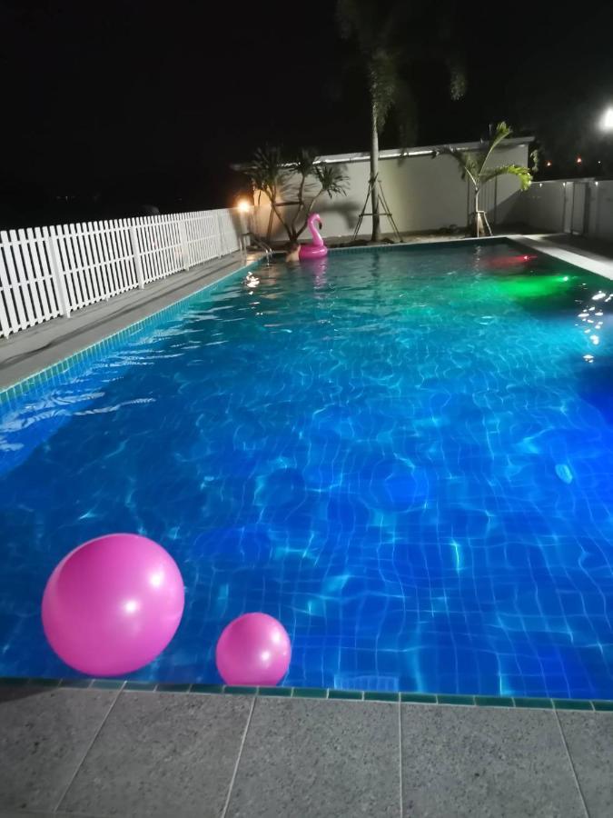 S&F Villa Сам Рой Йот Екстериор снимка