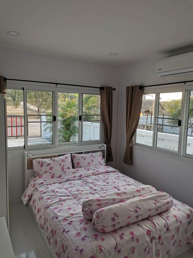S&F Villa Сам Рой Йот Екстериор снимка